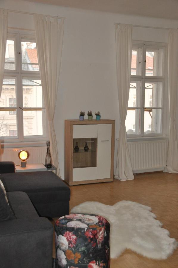 Apartamento Wunderschone Altbauwohnung In Zentraler Lage *